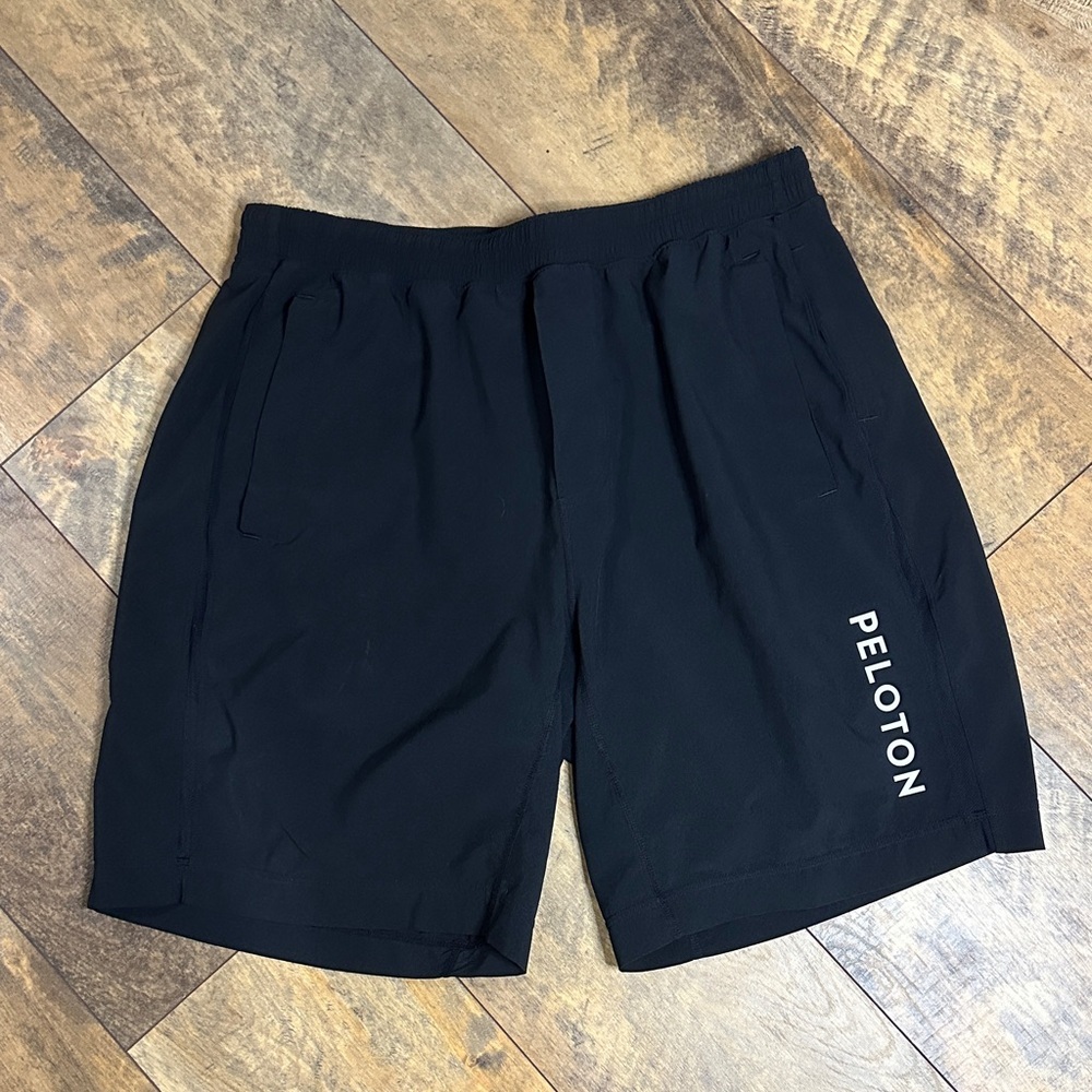 PELOTON Men's Black Unlined 9” Training Shorts, Size L, EUC